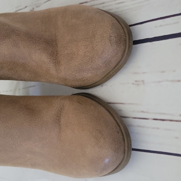 Booties - Picture 4 of 7